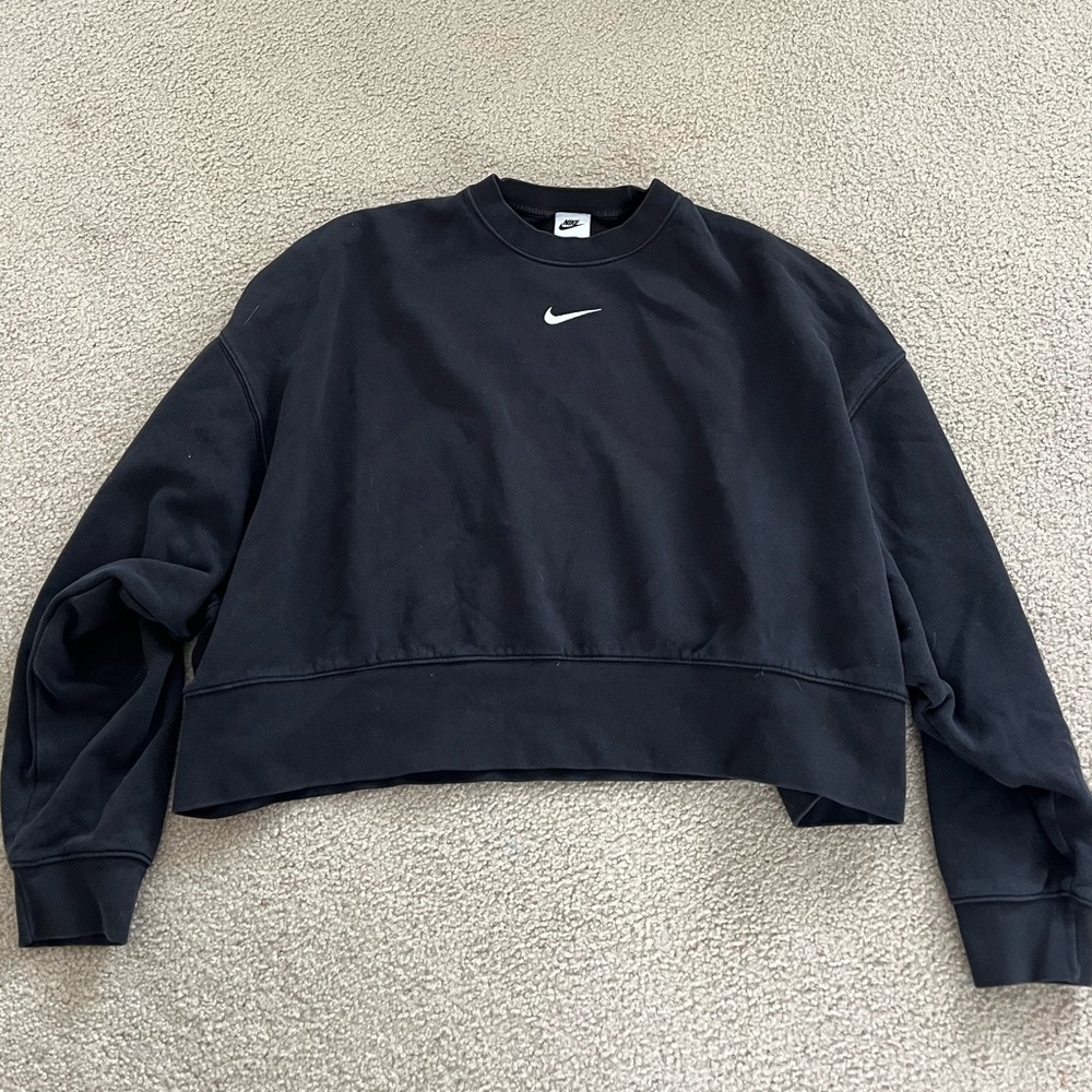 Black Nike cropped sweatshirt